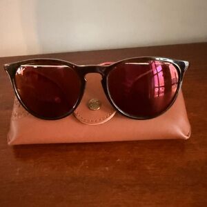 Ray-Ban 4171F Erika Sunglasses. Brown red/dark violet mirror lense.Discontinued